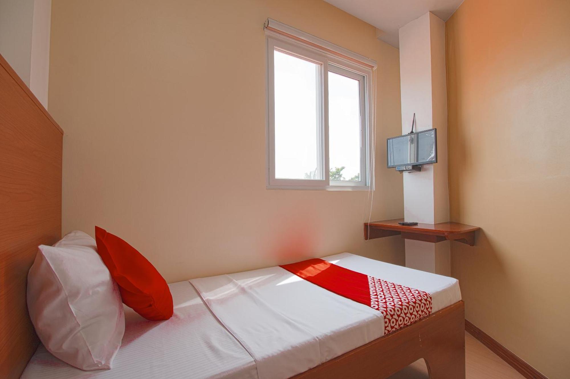 Oyo 685 K Fortune Apartelle Lapu-Lapu City Eksteriør bilde